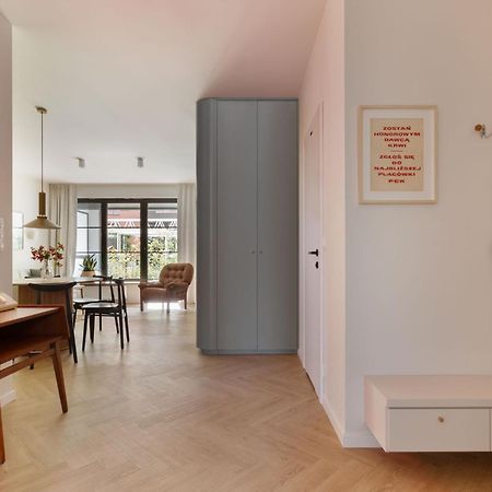 Solidarnosc Three Bedrooms & Garden Apartment Гданьск Экстерьер фото
