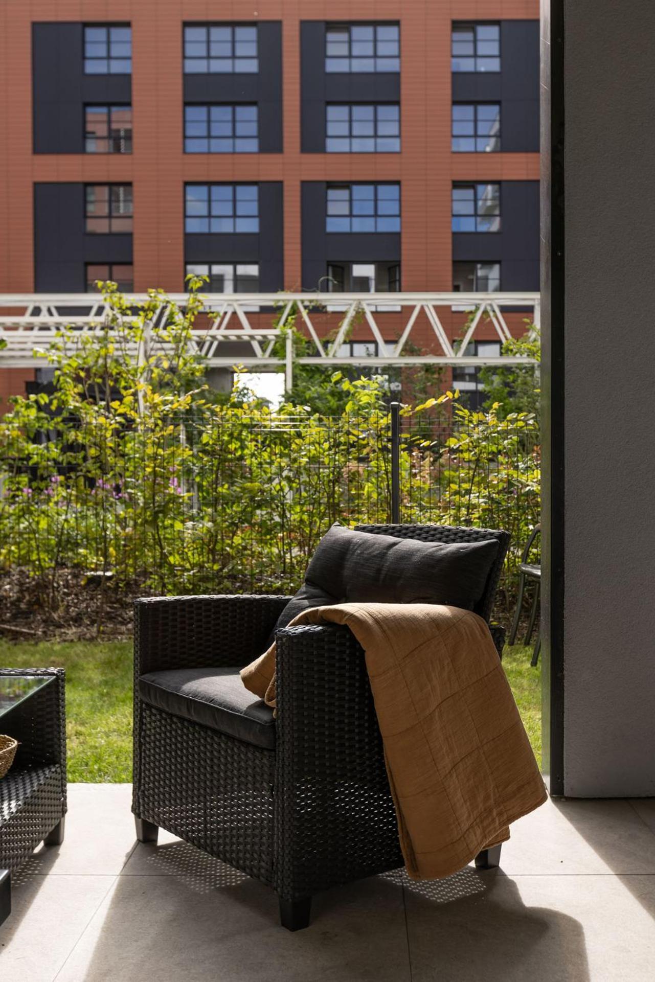 Solidarnosc Three Bedrooms & Garden Apartment Гданьск Экстерьер фото